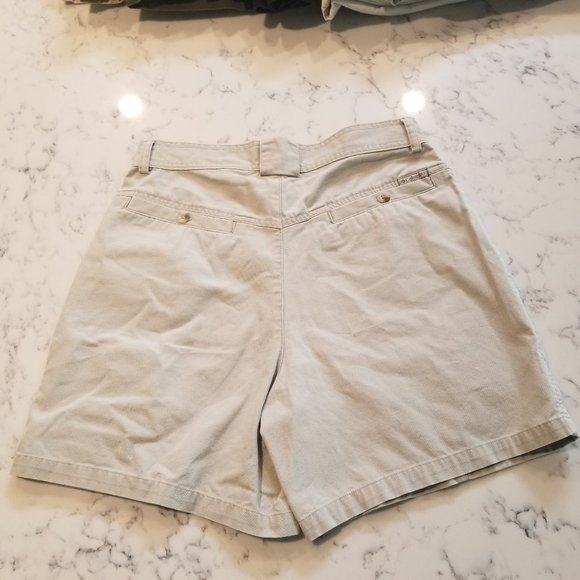 Columbia Shorts -  Cargo Style - Size 12 - Picture 2 of 12